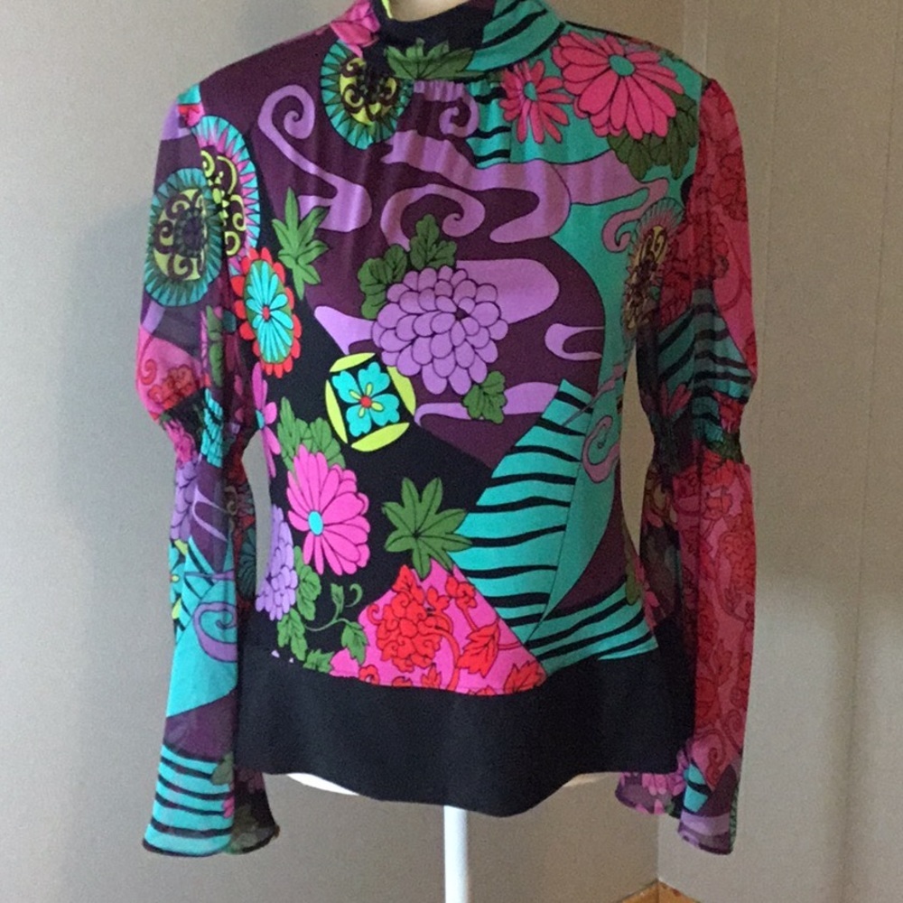 One of a Kind Blouse! Super fab! 💕